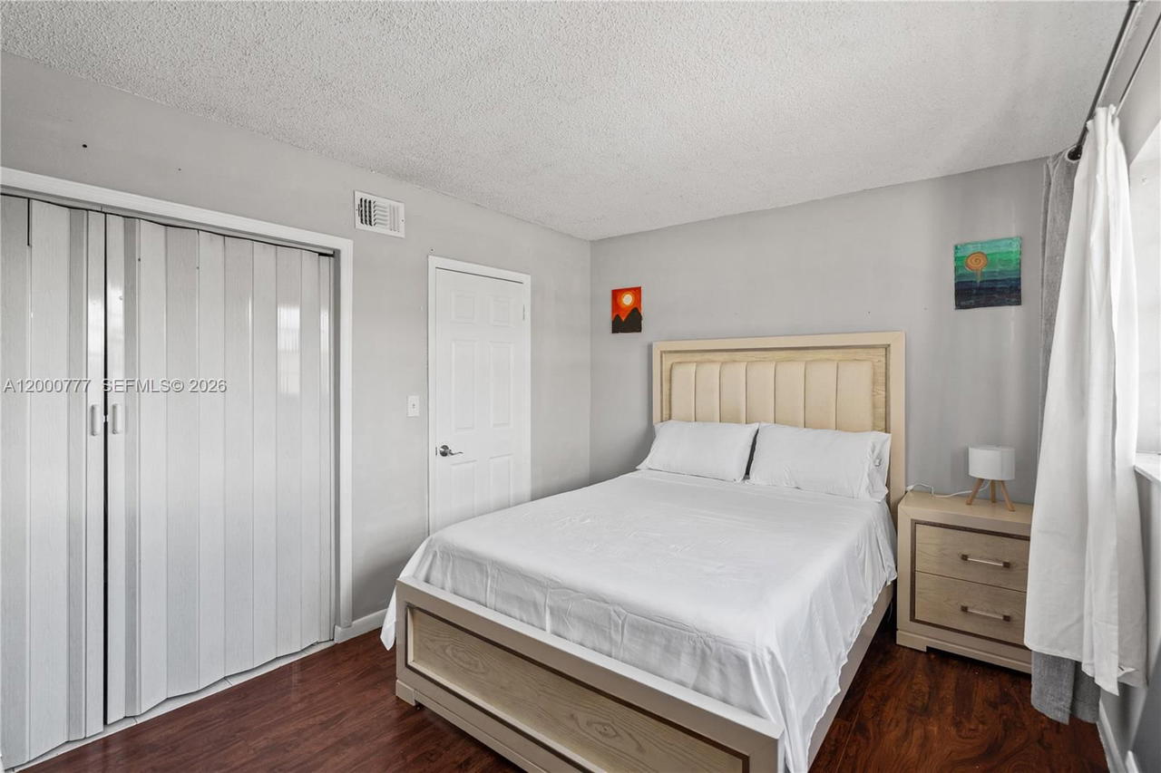 Real estate property located at 1705 57th St #506, Miami-dade, Villa 56 Condo, Hialeah, FL