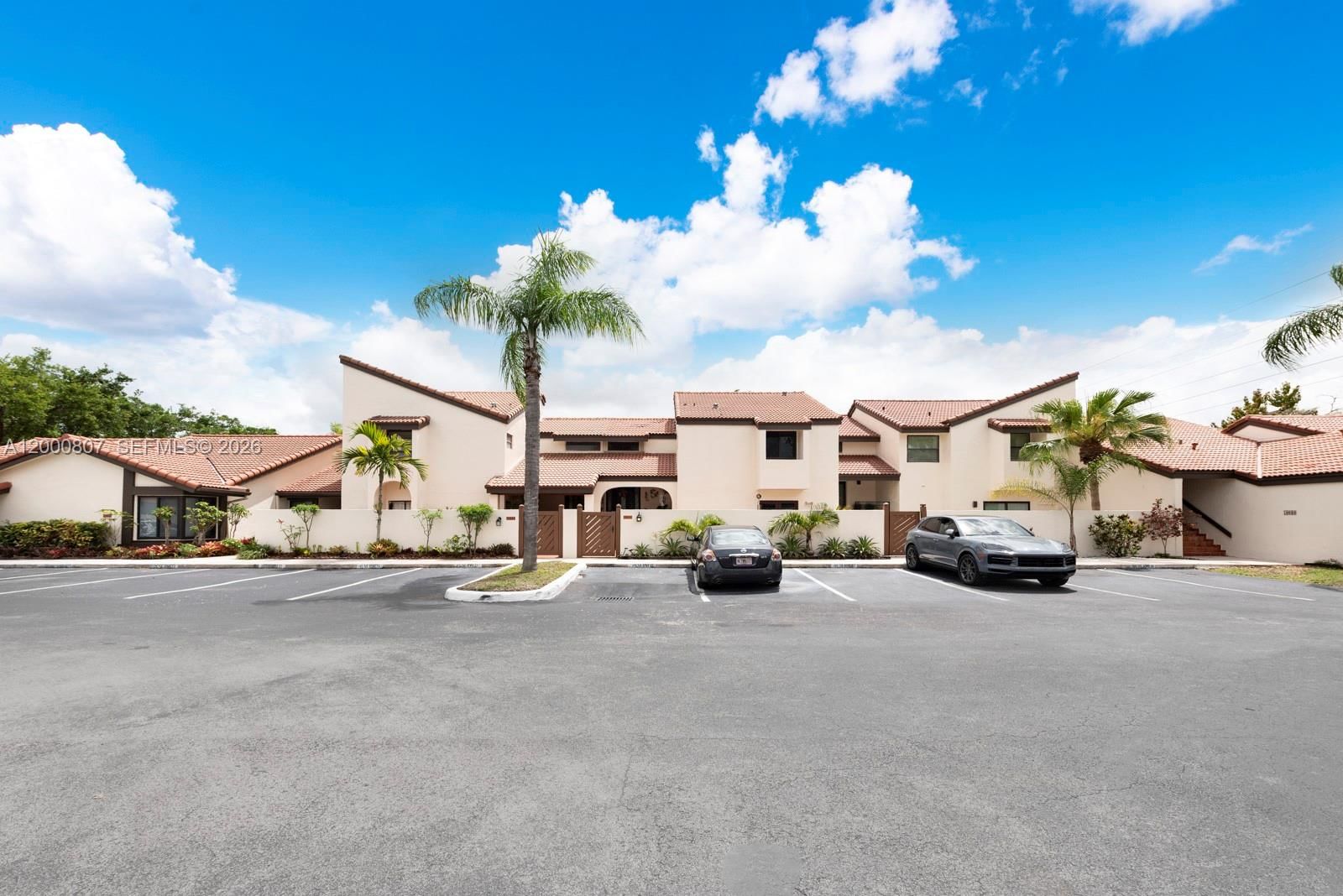Real estate property located at 12530 94th Ln, Miami-dade, Kenland Court, Miami, FL