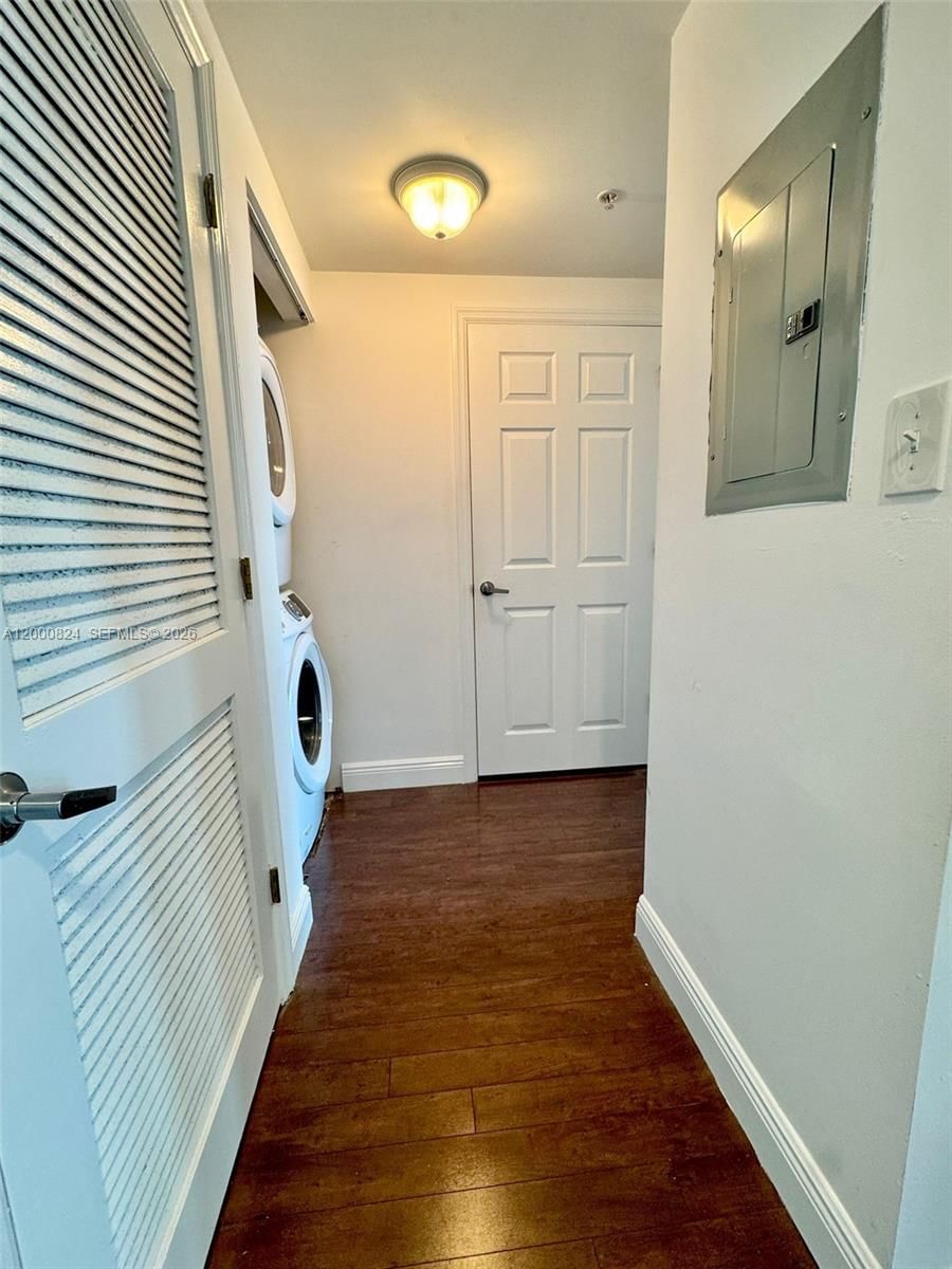 Real estate property located at 140 Dixie Hwy #513, Broward, Hollywood Station Res Con, Hollywood, FL