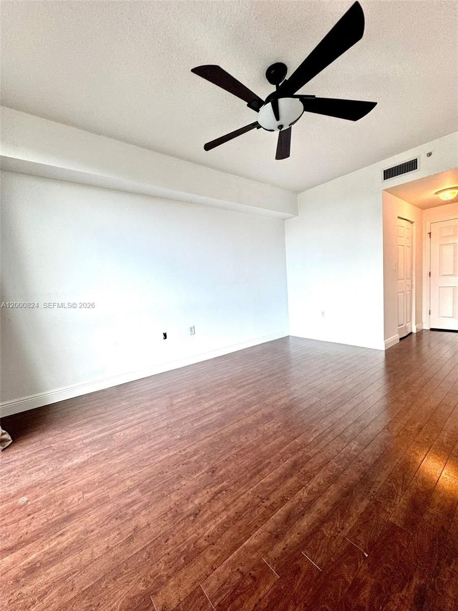 Real estate property located at 140 Dixie Hwy #513, Broward, Hollywood Station Res Con, Hollywood, FL