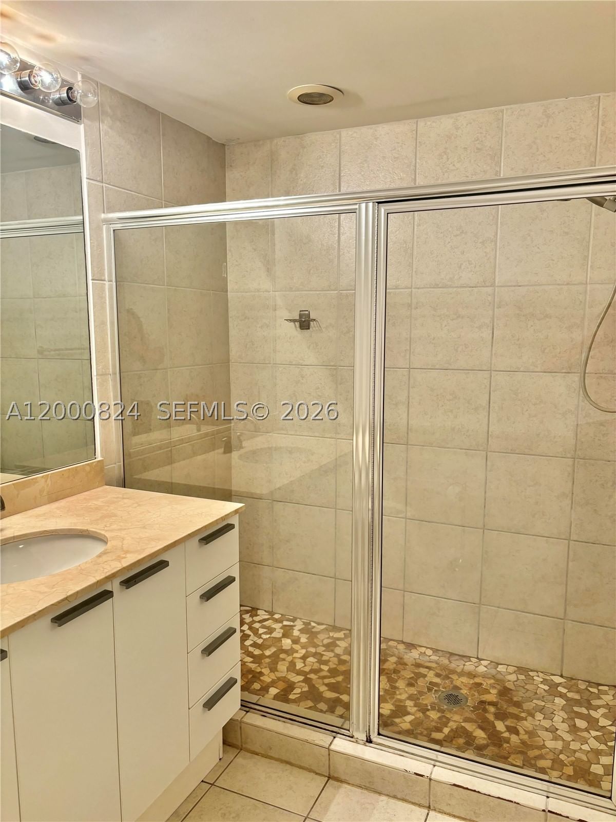 Real estate property located at 140 Dixie Hwy #513, Broward, Hollywood Station Res Con, Hollywood, FL