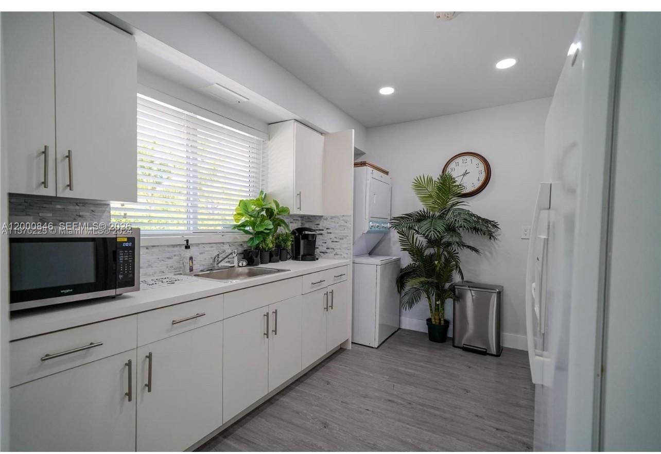 Real estate property located at 8390 64 st, Miami-dade, Sunkist Estates A, Miami, FL