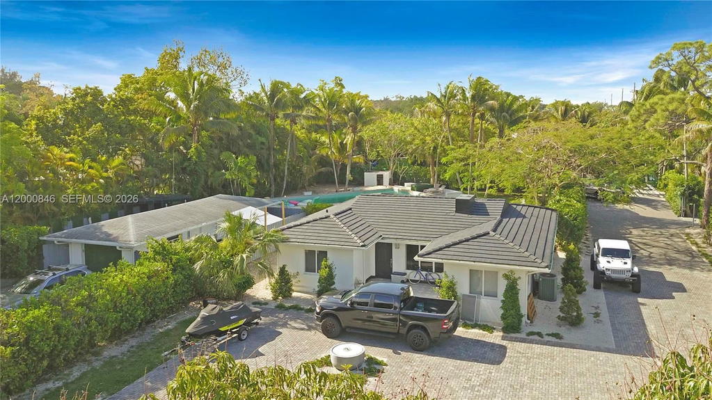 Real estate property located at 8390 64 st, Miami-dade, Sunkist Estates A, Miami, FL