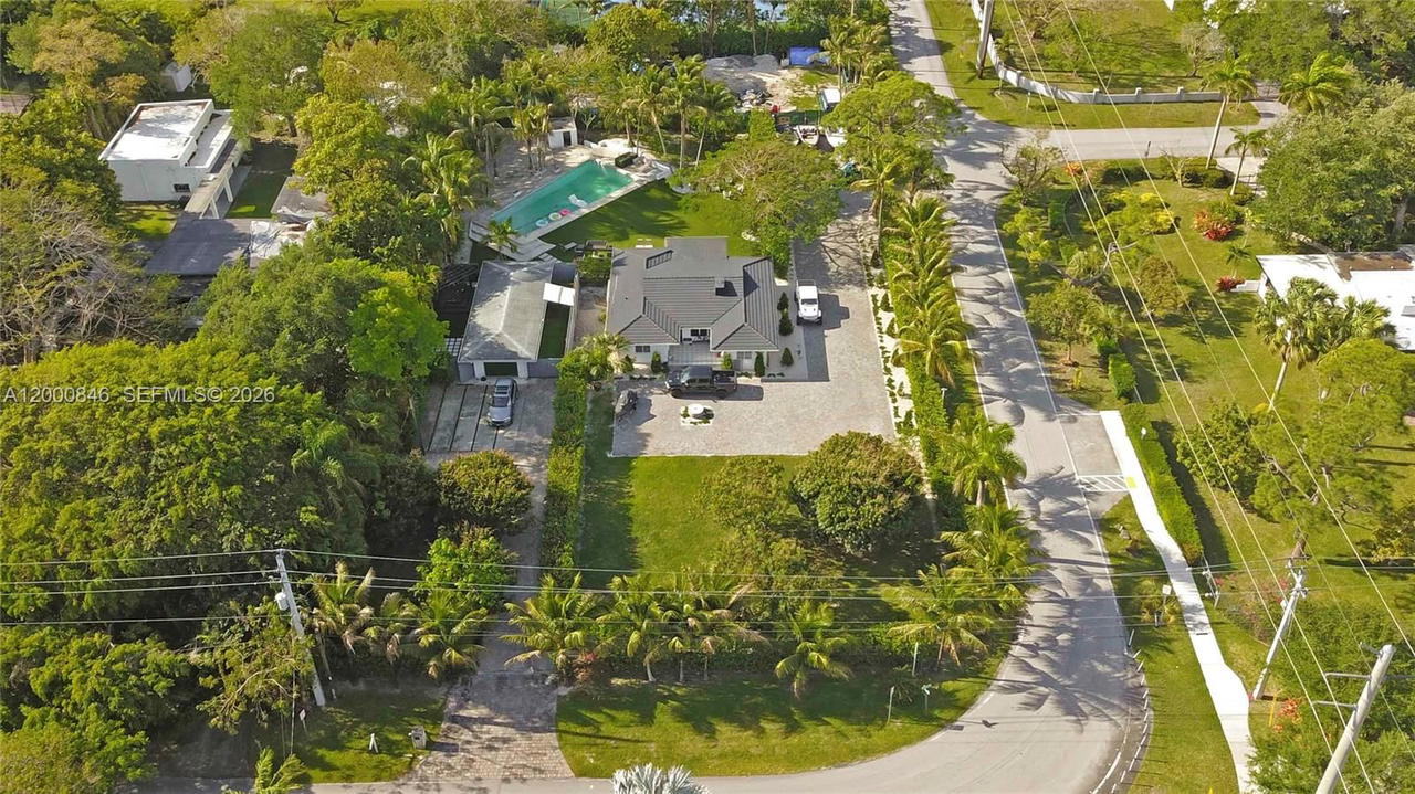 Real estate property located at 8390 64 st, Miami-dade, Sunkist Estates A, Miami, FL