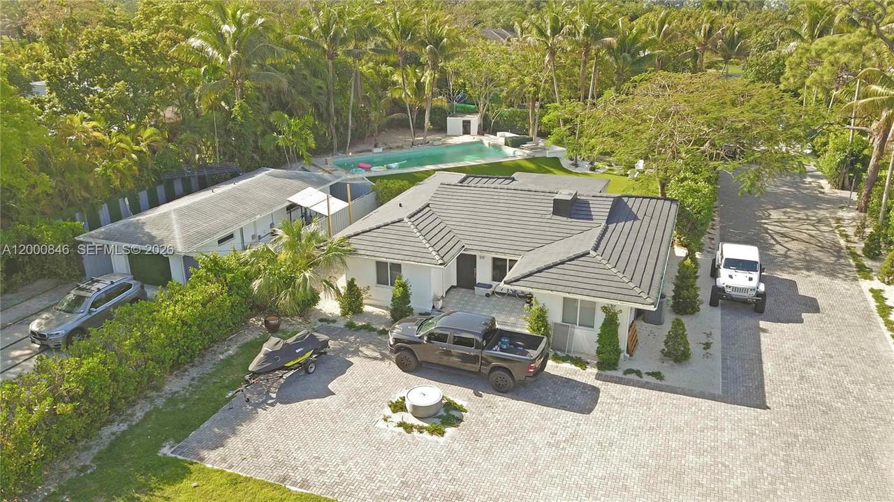Real estate property located at 8390 64 st, Miami-dade, Sunkist Estates A, Miami, FL