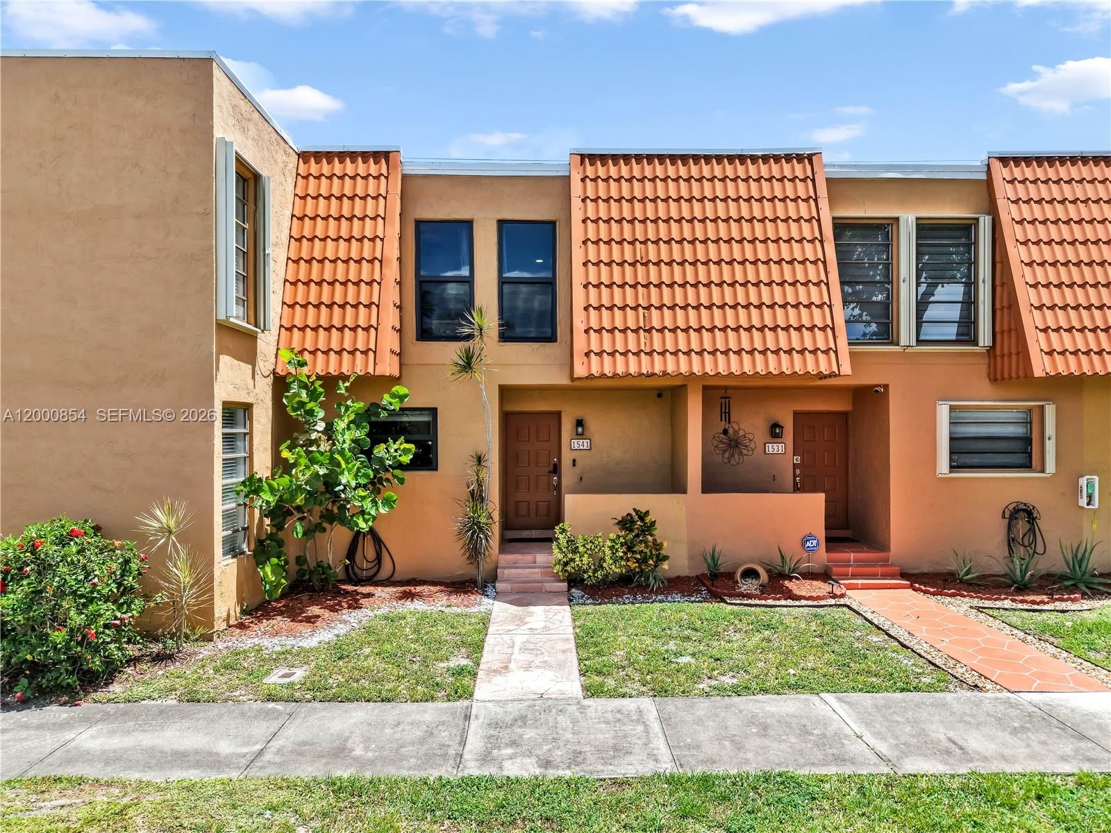 Real estate property located at 1541 92nd Ave #186, Broward, Westview Condominium No T, Pembroke Pines, FL