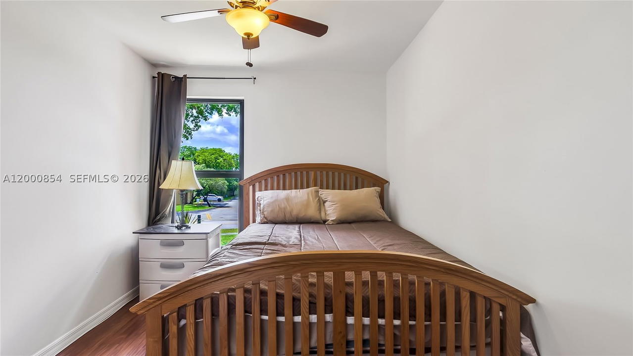Real estate property located at 1541 92nd Ave #186, Broward, Westview Condominium No T, Pembroke Pines, FL