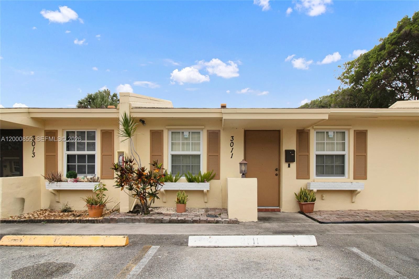 Real estate property located at 3011 68th St #10F, Broward, No 1 Palm-aire Village Co, Fort Lauderdale, FL