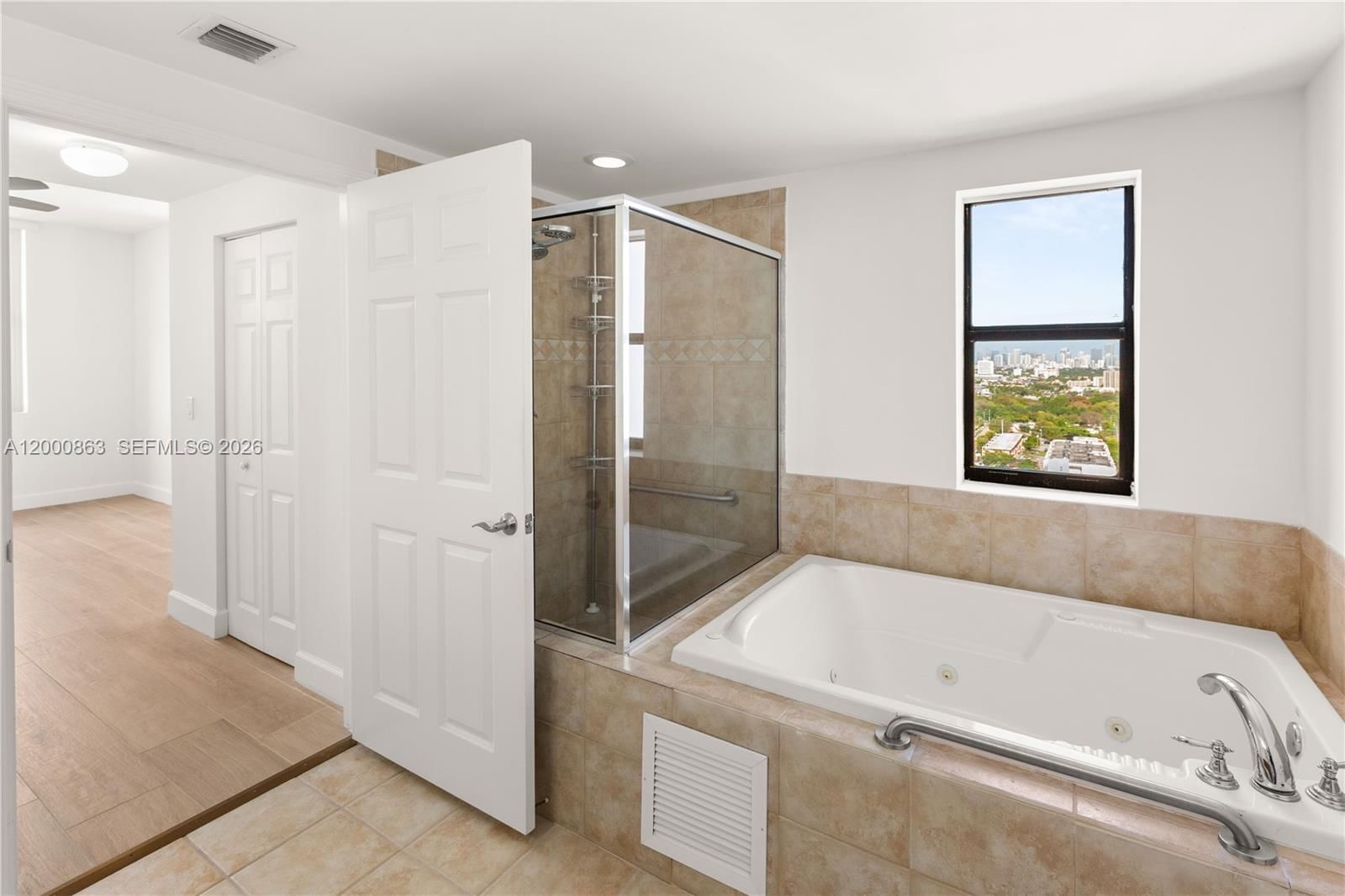 Real estate property located at 888 Douglas Rd PH01, Miami-dade, Puerta De Palmas Condo, Coral Gables, FL