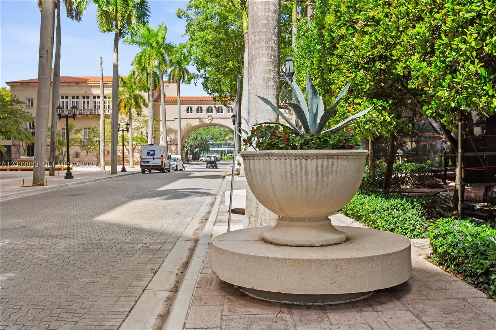 Real estate property located at 888 Douglas Rd PH01, Miami-dade, Puerta De Palmas Condo, Coral Gables, FL