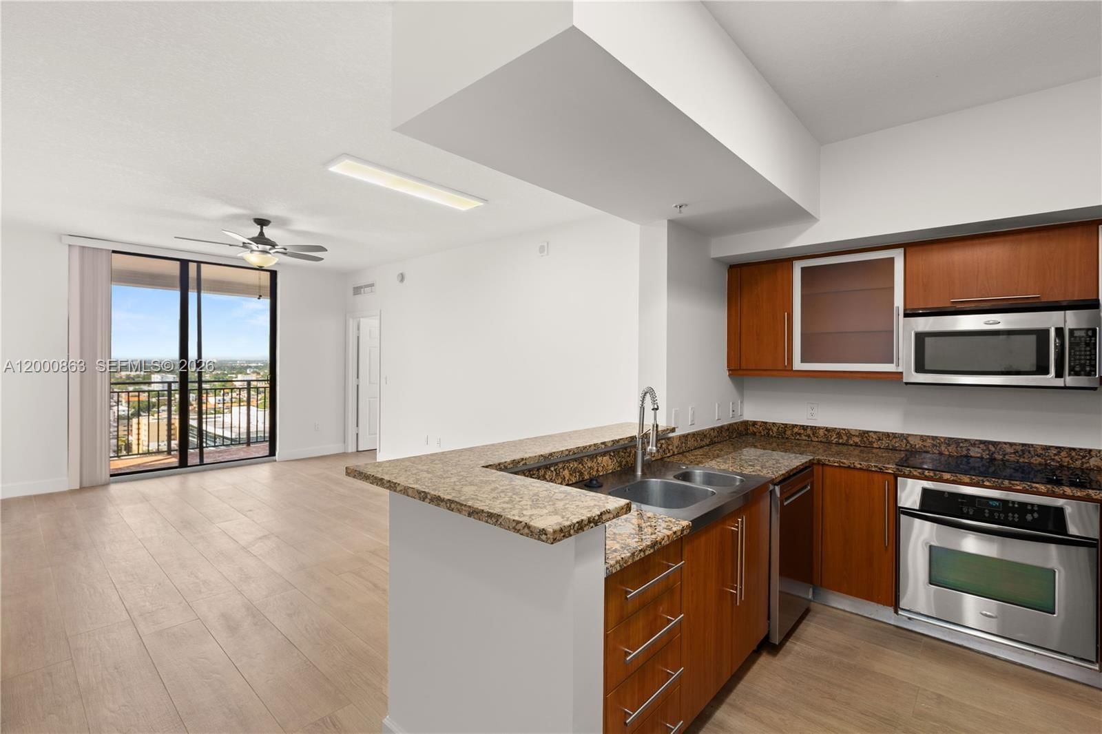 Real estate property located at 888 Douglas Rd PH01, Miami-dade, Puerta De Palmas Condo, Coral Gables, FL