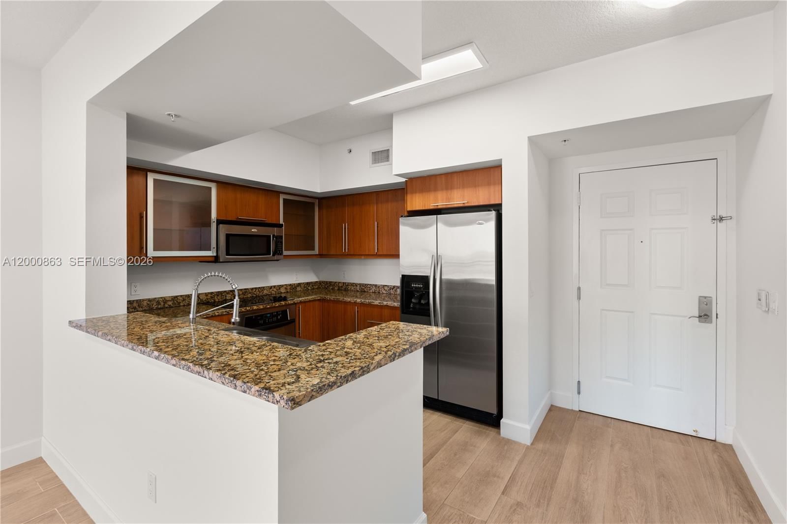 Real estate property located at 888 Douglas Rd PH01, Miami-dade, Puerta De Palmas Condo, Coral Gables, FL