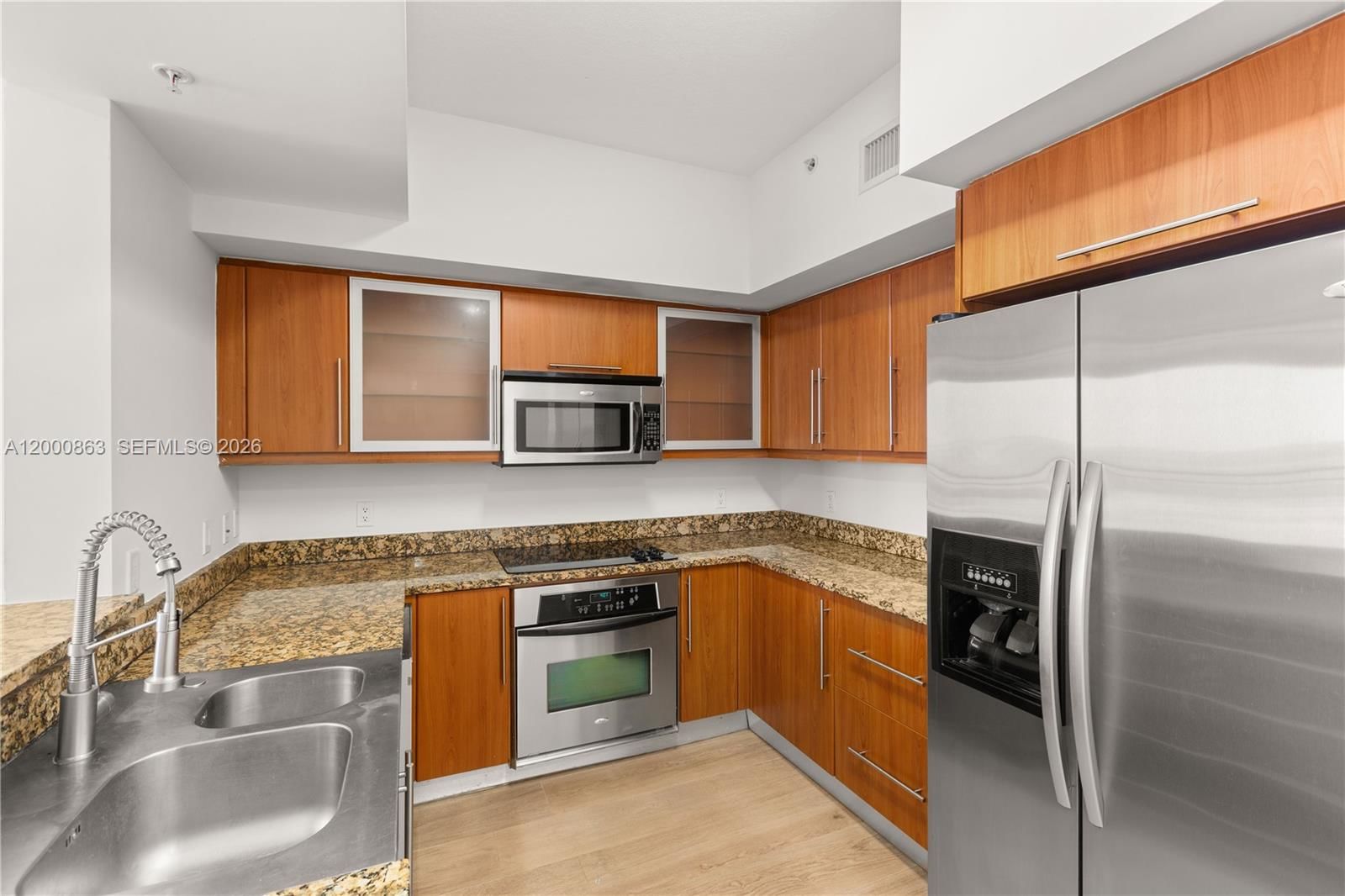 Real estate property located at 888 Douglas Rd PH01, Miami-dade, Puerta De Palmas Condo, Coral Gables, FL