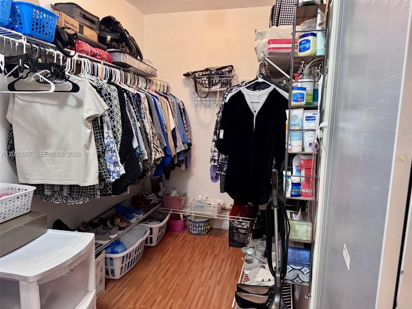 Real estate property located at 10850 Kendall Dr #414, Miami-dade, Kendall Gate Condo, Miami, FL