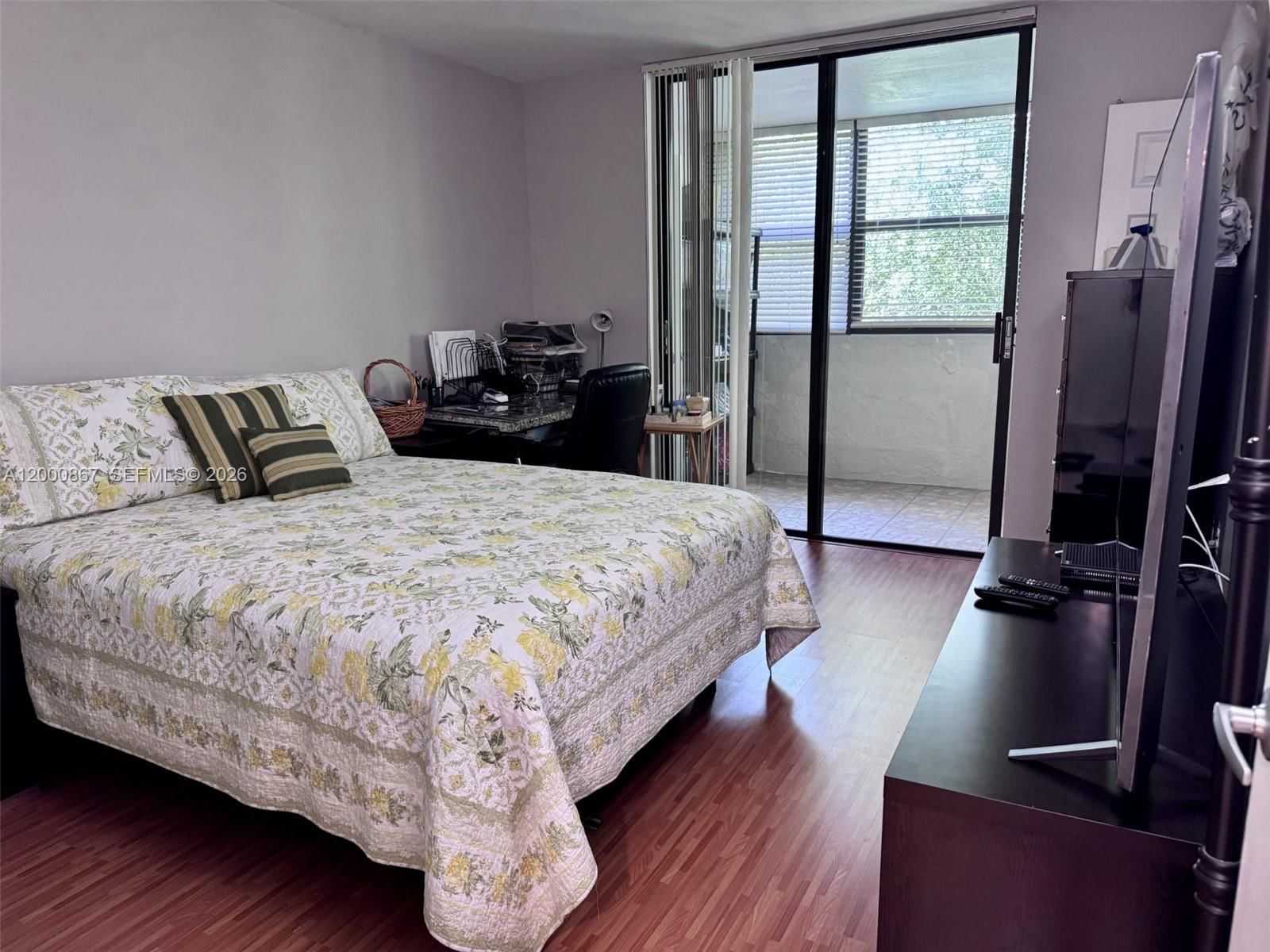 Real estate property located at 10850 Kendall Dr #414, Miami-dade, Kendall Gate Condo, Miami, FL