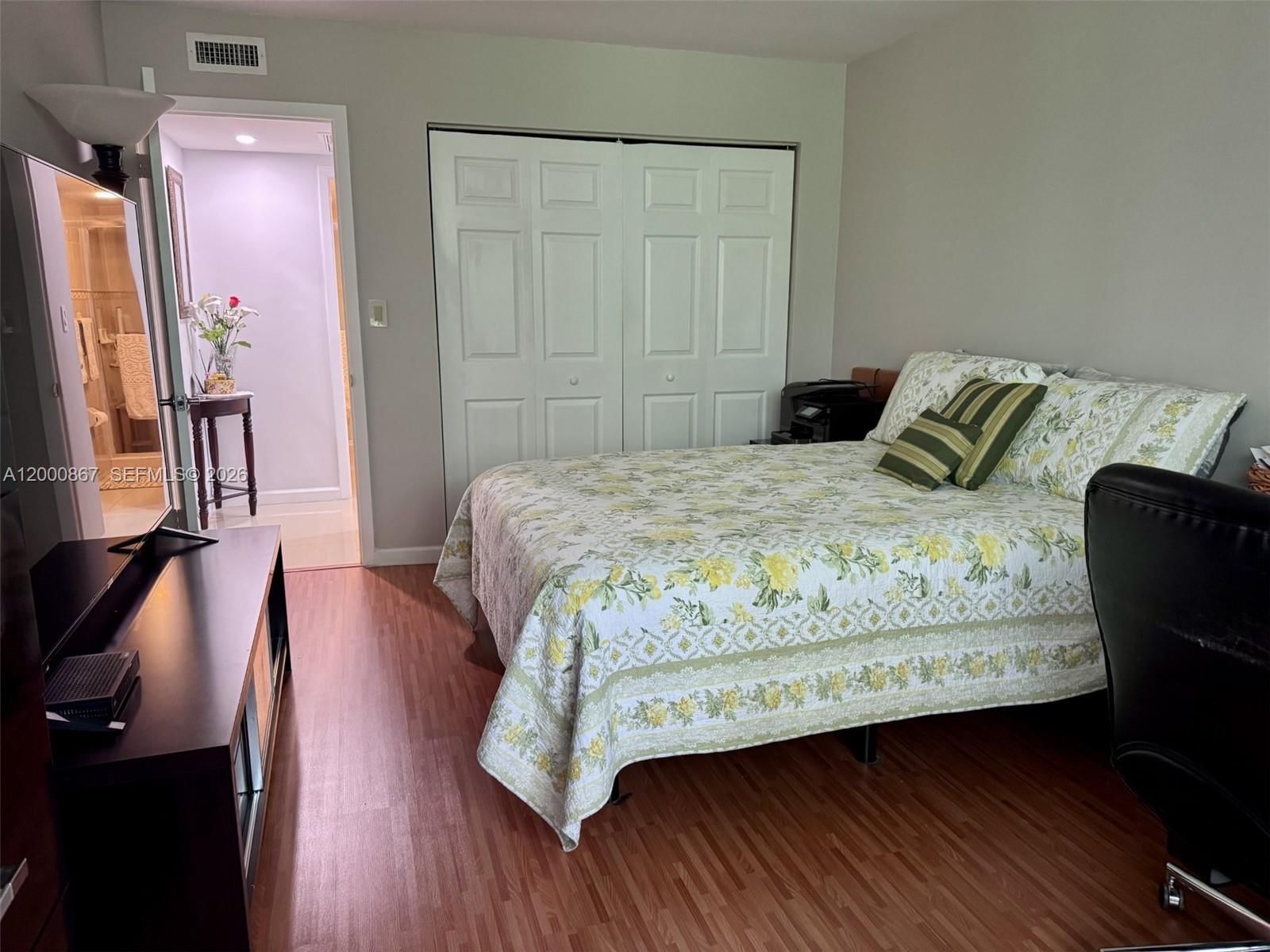 Real estate property located at 10850 Kendall Dr #414, Miami-dade, Kendall Gate Condo, Miami, FL