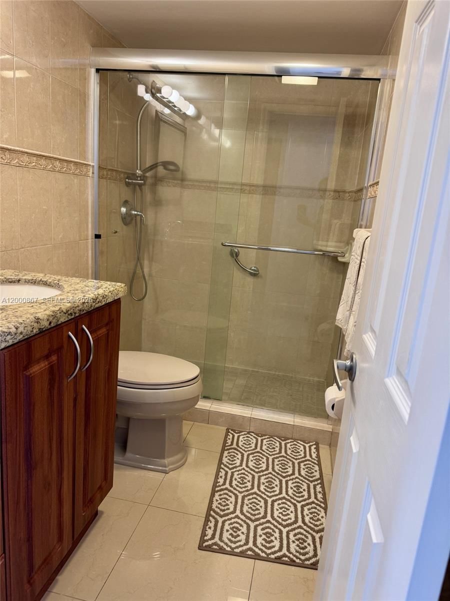 Real estate property located at 10850 Kendall Dr #414, Miami-dade, Kendall Gate Condo, Miami, FL