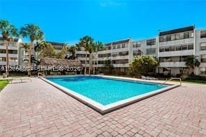 Real estate property located at 10850 Kendall Dr #414, Miami-dade, Kendall Gate Condo, Miami, FL