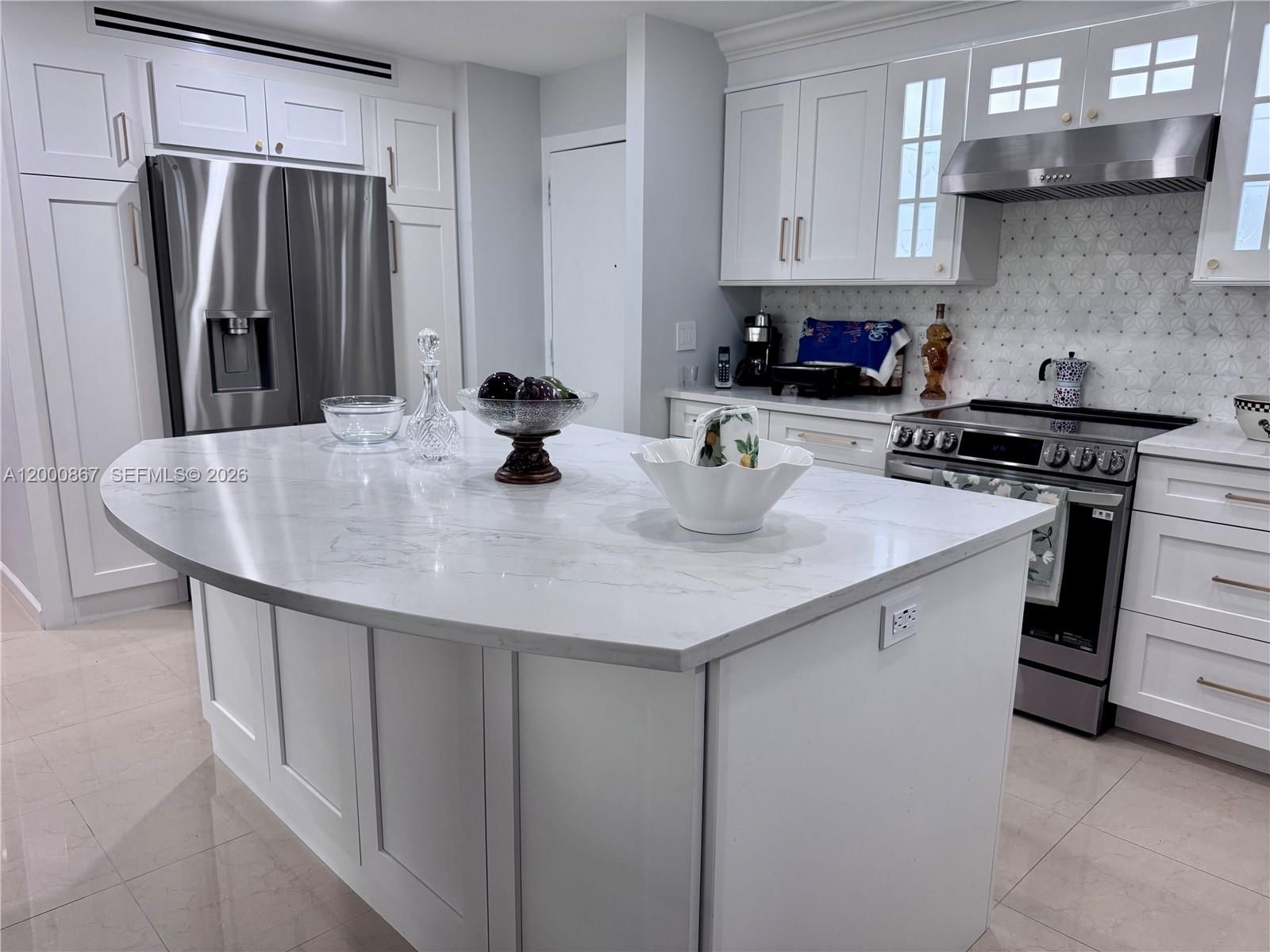 Real estate property located at 10850 Kendall Dr #414, Miami-dade, Kendall Gate Condo, Miami, FL