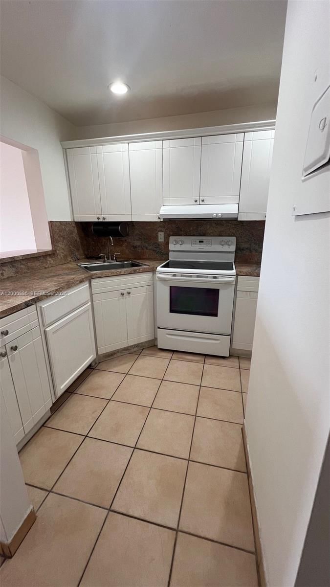 Real estate property located at 6070 18th Ave #323, Miami-dade, Palmetto Springs Condo Vi, Hialeah, FL