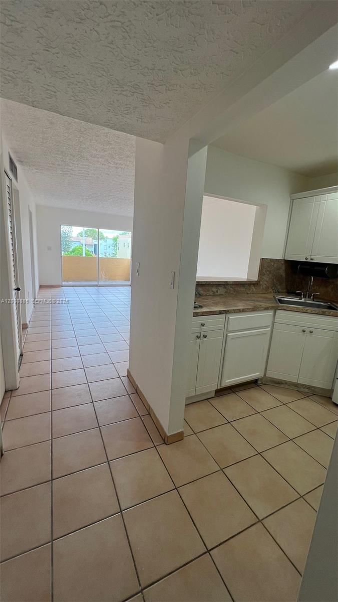 Real estate property located at 6070 18th Ave #323, Miami-dade, Palmetto Springs Condo Vi, Hialeah, FL
