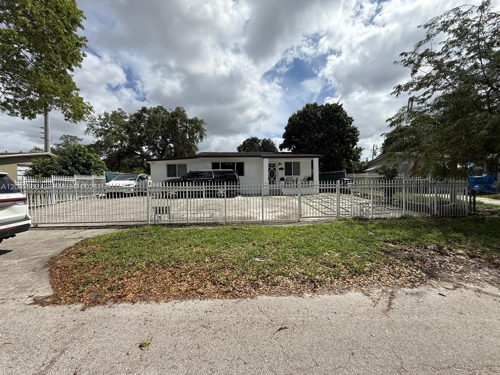 Real estate property located at 6404 Meade St, Broward, Linwood Gardens No 2, Hollywood, FL