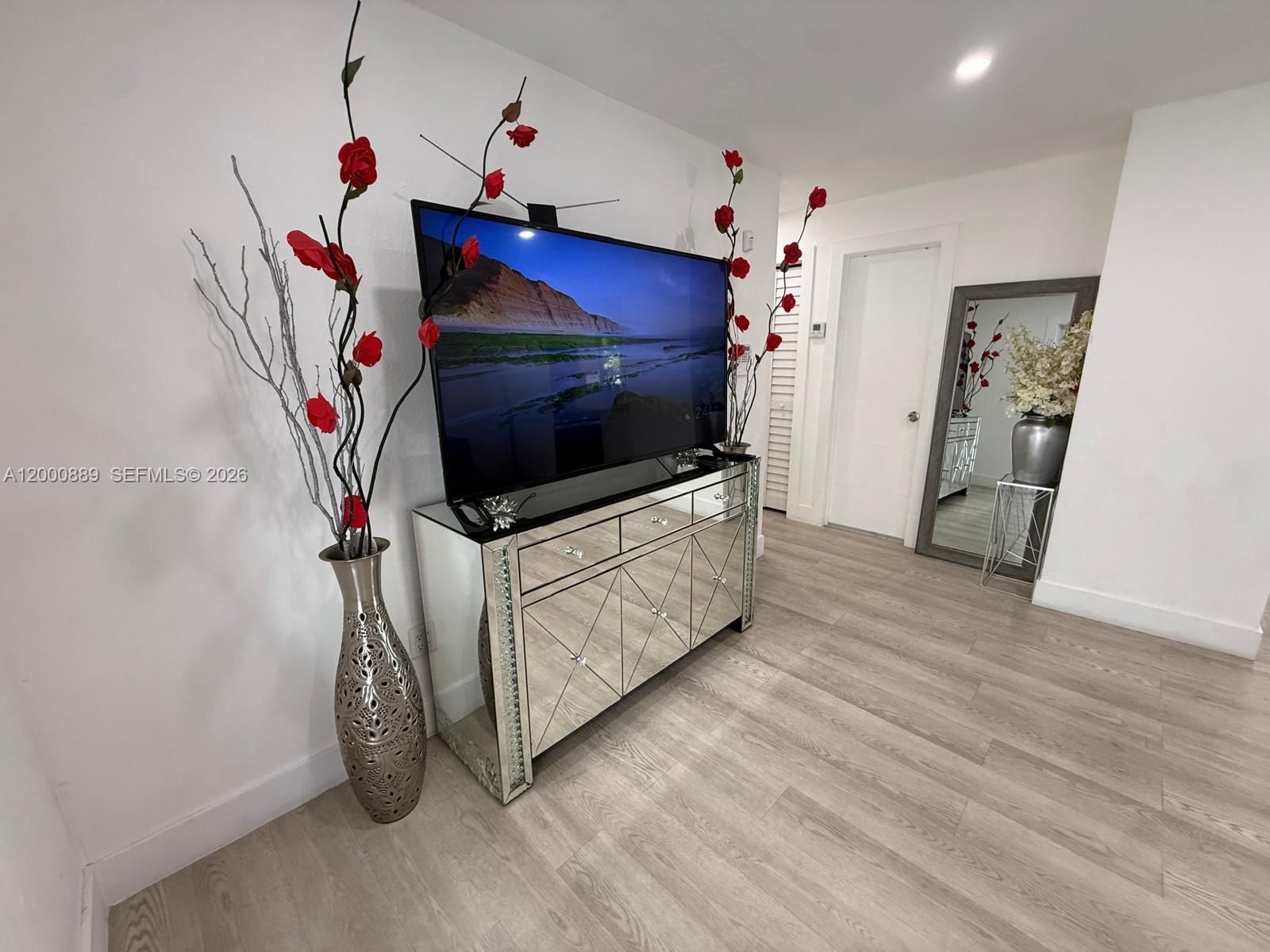 Real estate property located at 6404 Meade St, Broward, Linwood Gardens No 2, Hollywood, FL