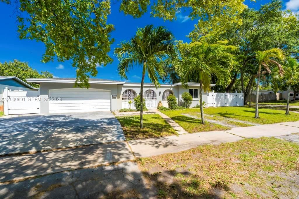 Real estate property located at 1301 74th Ter, Broward, Boulevard Heights Section, Hollywood, FL