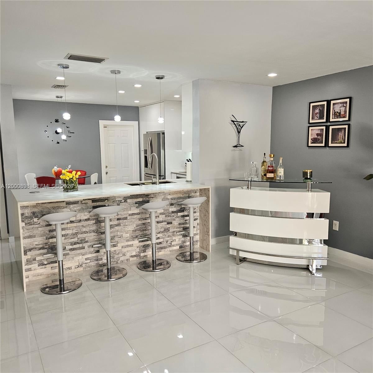 Real estate property located at 7378 162nd Pl, Miami-dade, Heftlers Lago Mar West, Miami, FL