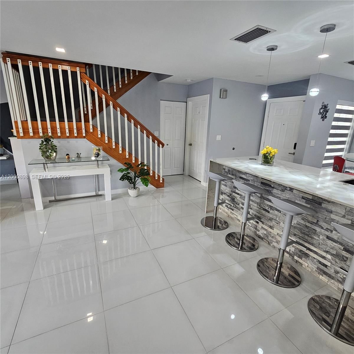 Real estate property located at 7378 162nd Pl, Miami-dade, Heftlers Lago Mar West, Miami, FL