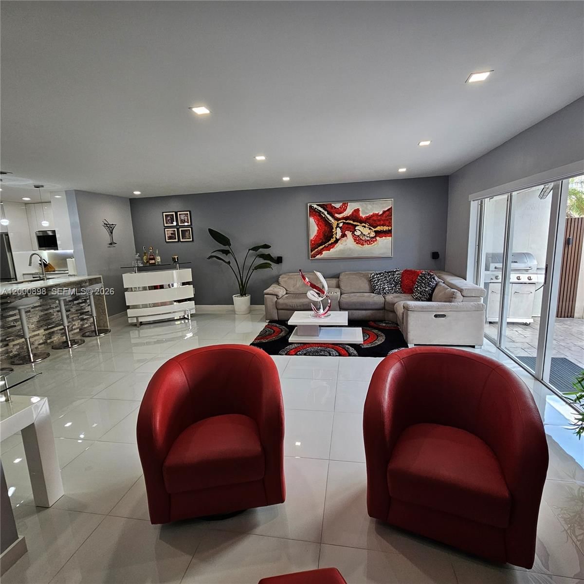 Real estate property located at 7378 162nd Pl, Miami-dade, Heftlers Lago Mar West, Miami, FL