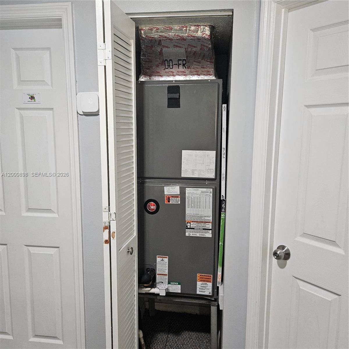 Real estate property located at 7378 162nd Pl, Miami-dade, Heftlers Lago Mar West, Miami, FL