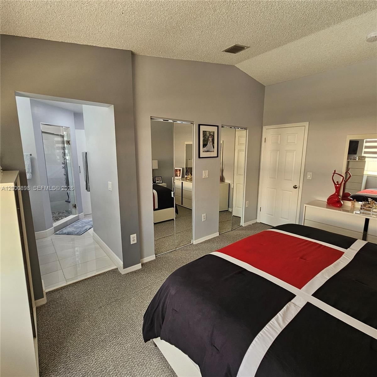 Real estate property located at 7378 162nd Pl, Miami-dade, Heftlers Lago Mar West, Miami, FL