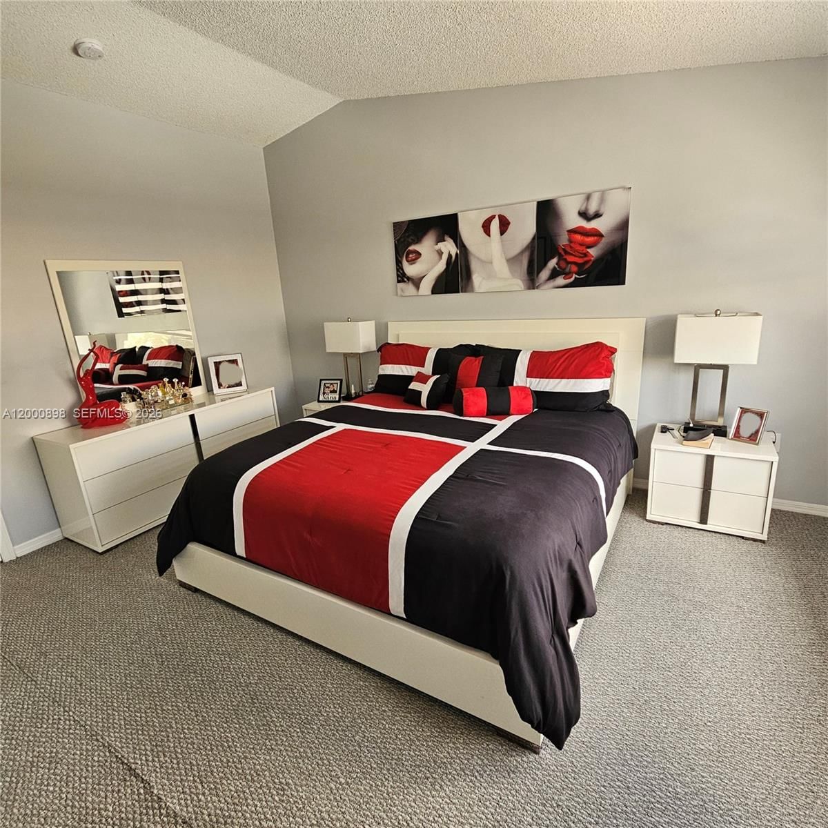 Real estate property located at 7378 162nd Pl, Miami-dade, Heftlers Lago Mar West, Miami, FL