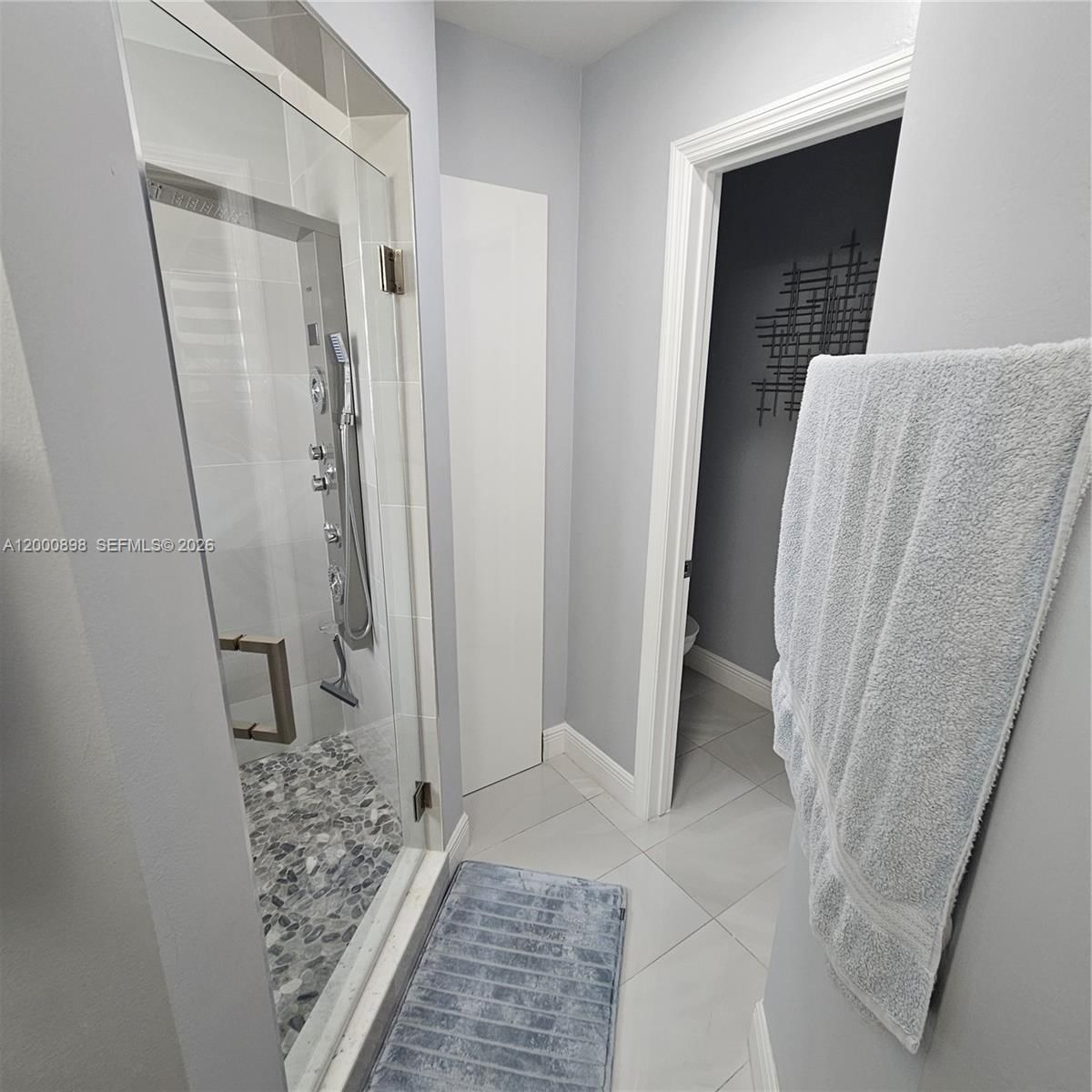 Real estate property located at 7378 162nd Pl, Miami-dade, Heftlers Lago Mar West, Miami, FL