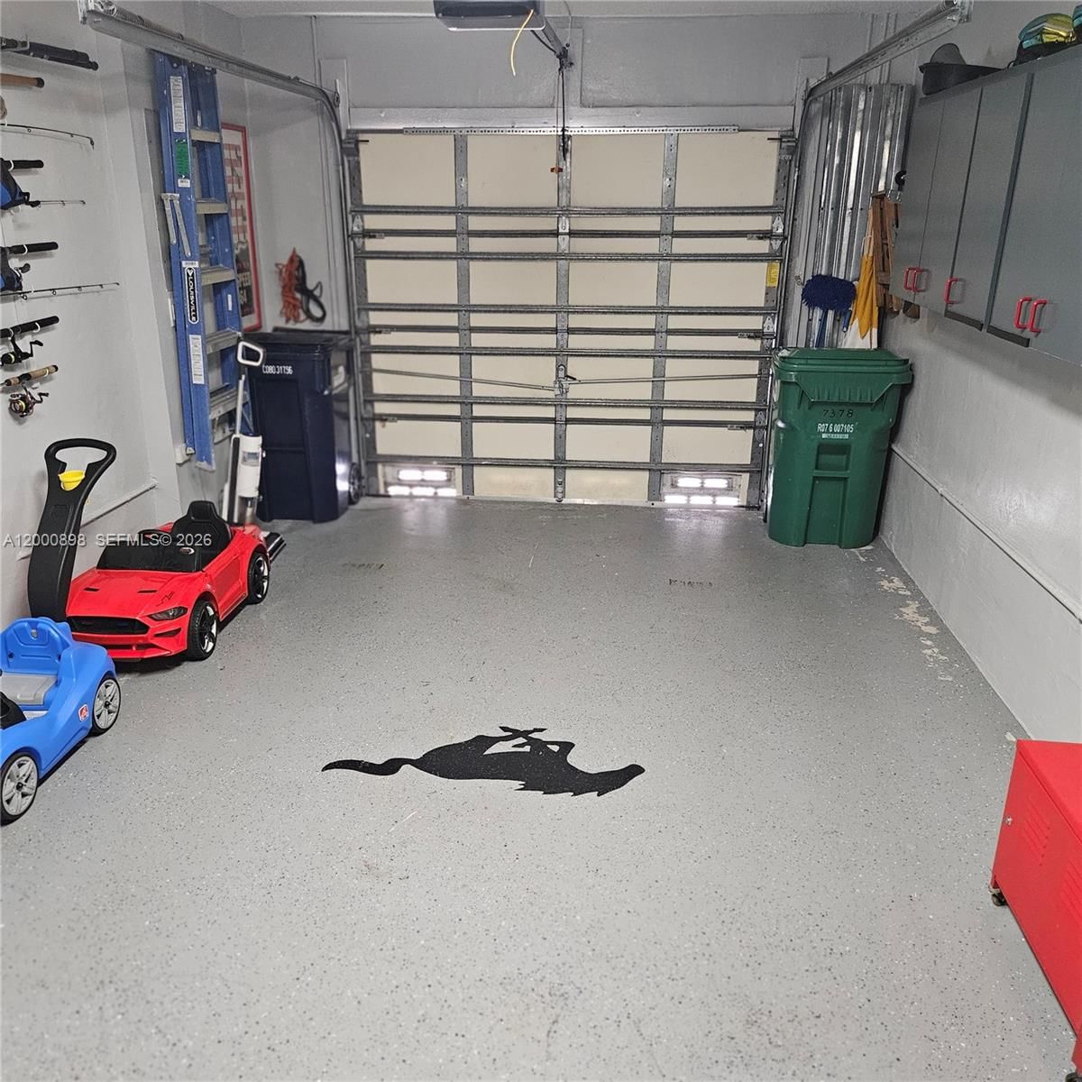 Real estate property located at 7378 162nd Pl, Miami-dade, Heftlers Lago Mar West, Miami, FL