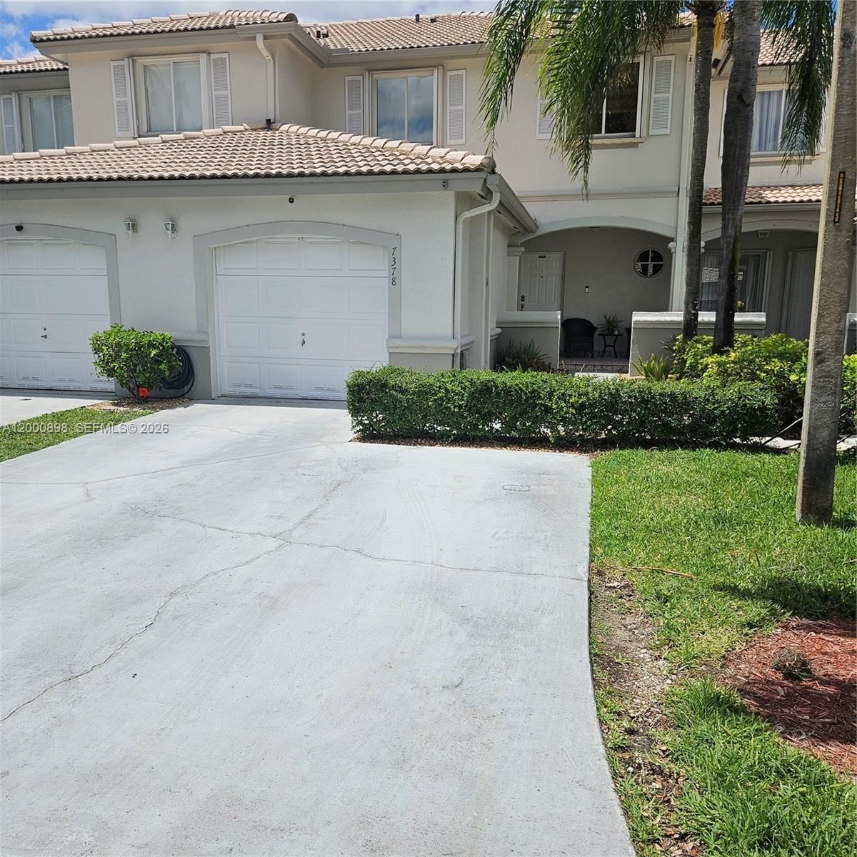 Real estate property located at 7378 162nd Pl, Miami-dade, Heftlers Lago Mar West, Miami, FL