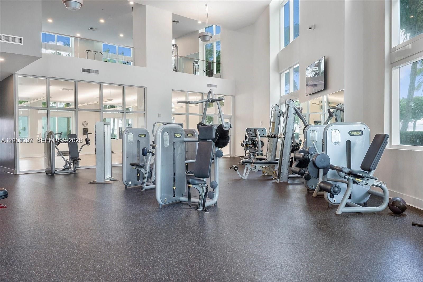 Real estate property located at 1900 Bayshore Dr #3311, Miami-dade, Quantum On The Bay Condo, Miami, FL