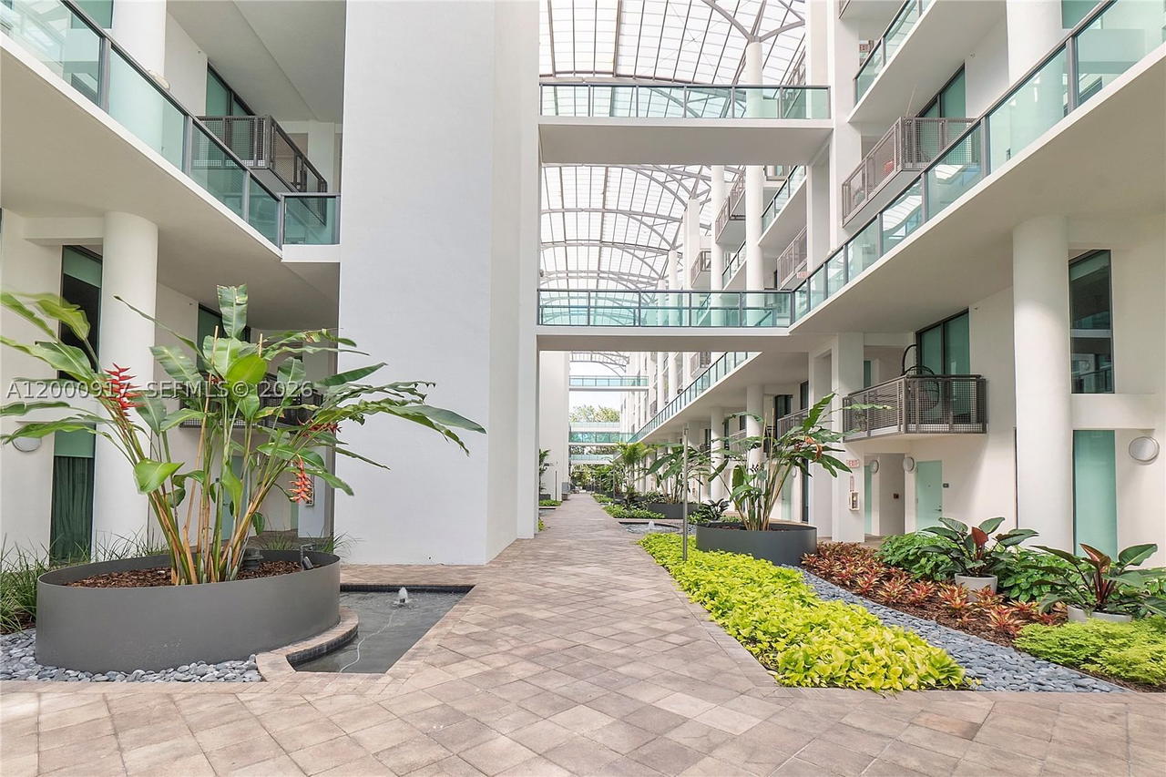 Real estate property located at 6000 Collins Ave #527, Miami-dade, Terra Beachside Condo, Miami Beach, FL