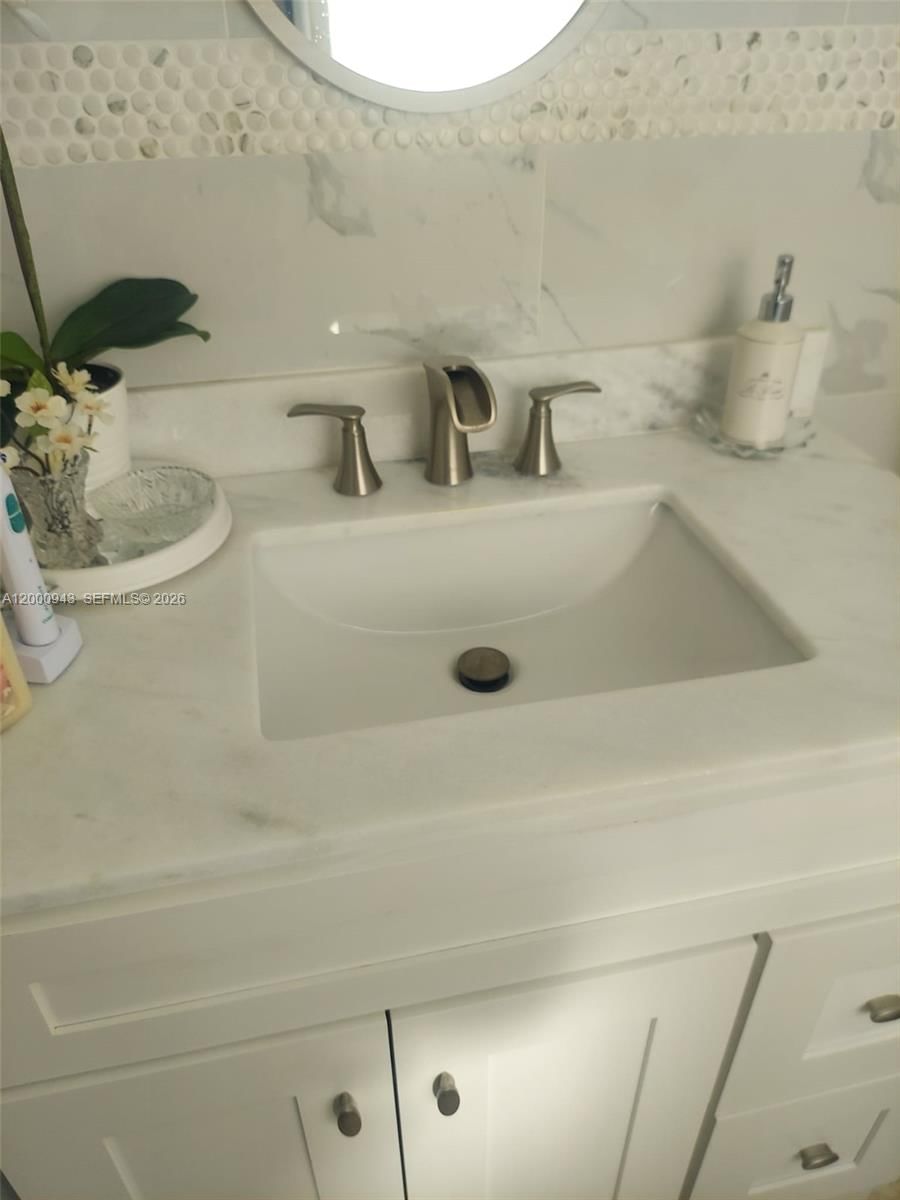 Real estate property located at 11 204th St #1, Miami-dade, Ro-mont Gardens Andover C, Miami Gardens, FL