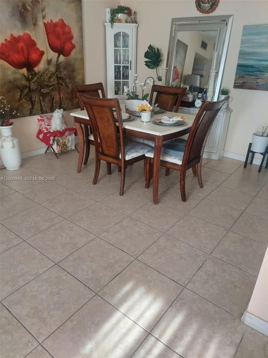 Real estate property located at 11 204th St #1, Miami-dade, Ro-mont Gardens Andover C, Miami Gardens, FL