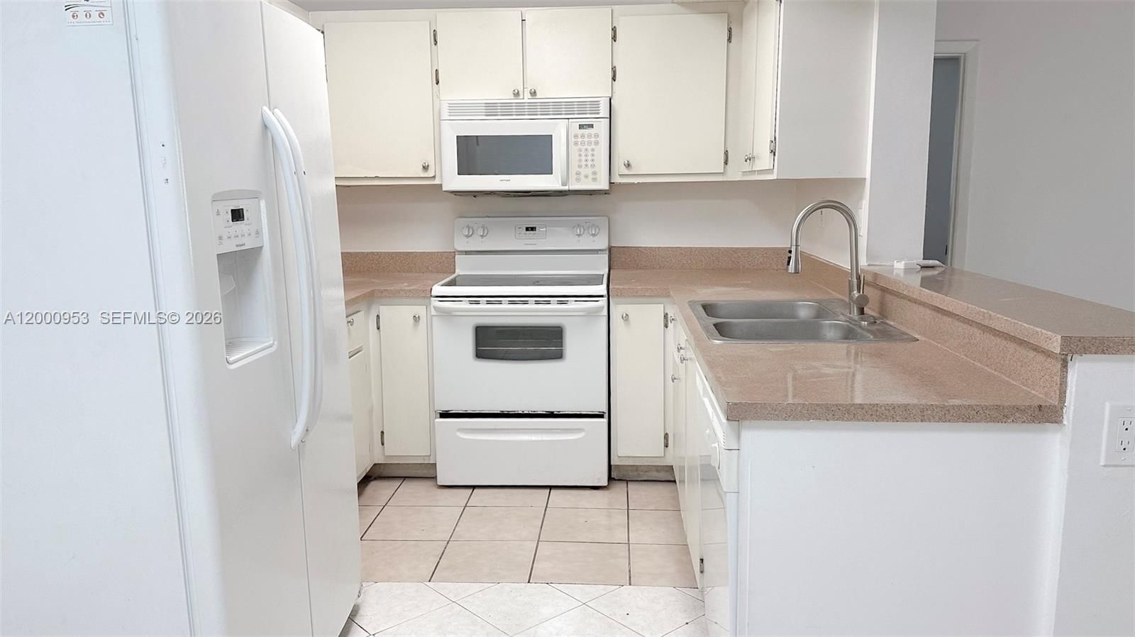 Real estate property located at 9491 Palm Cir S #103, Broward, Palms Of Pembroke Condo, Pembroke Pines, FL