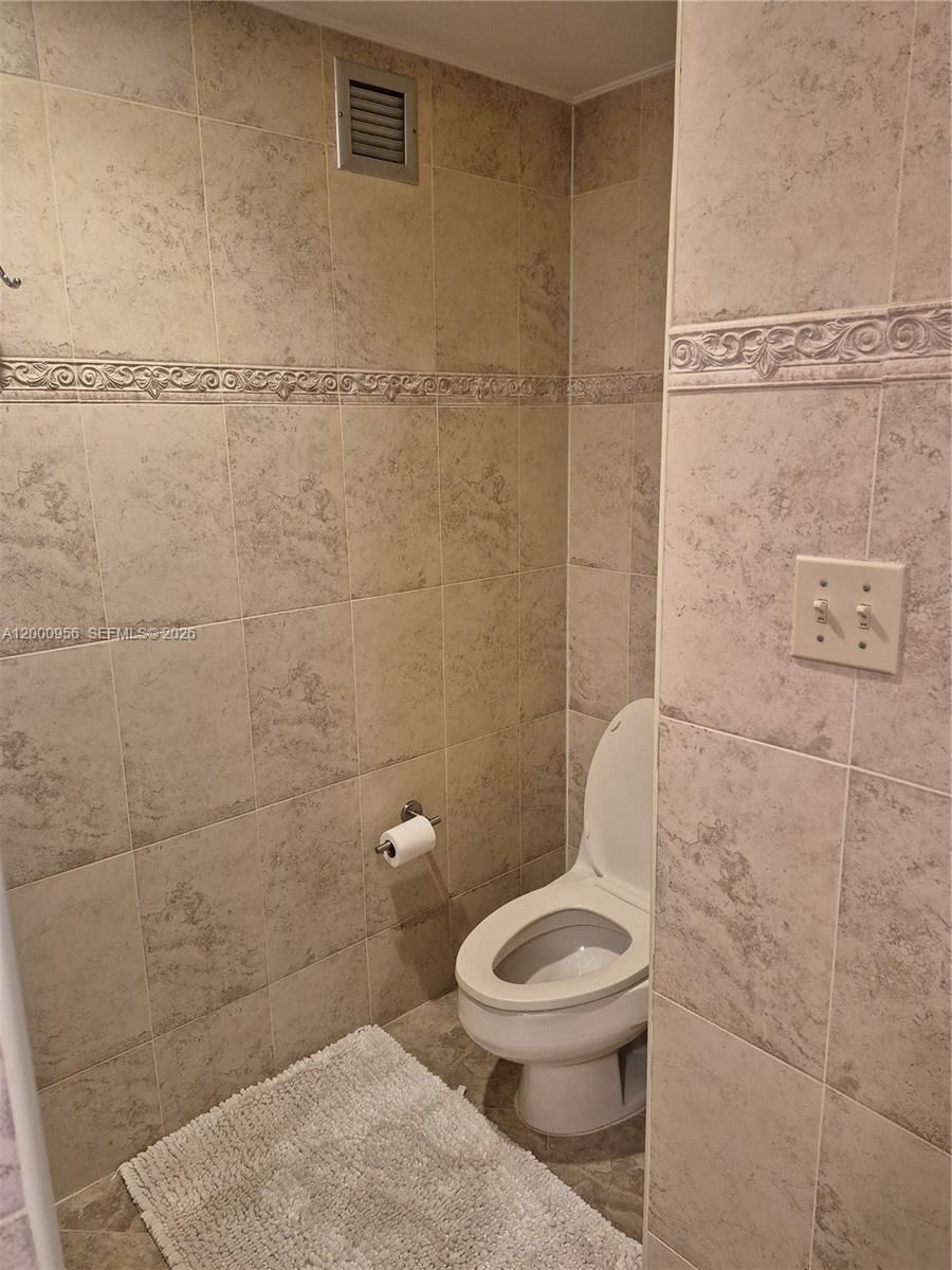Real estate property located at 1912 Ocean Dr #17C, Broward, Malaga Towers Condo, Hallandale Beach, FL