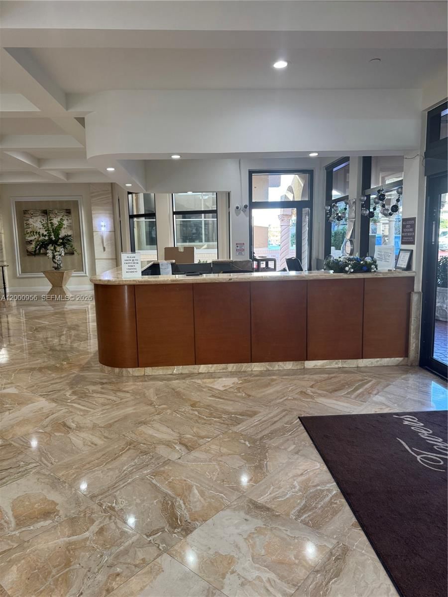 Real estate property located at 1912 Ocean Dr #17C, Broward, Malaga Towers Condo, Hallandale Beach, FL