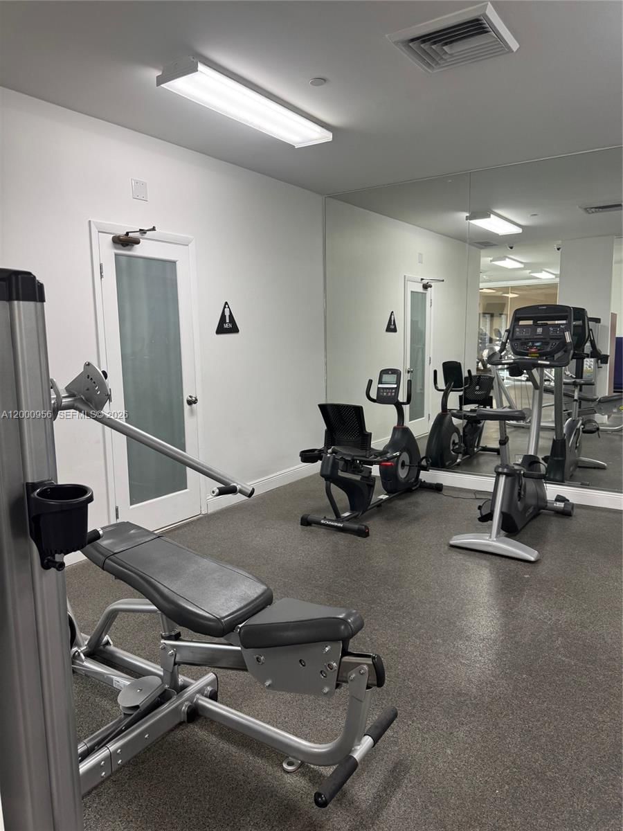 Real estate property located at 1912 Ocean Dr #17C, Broward, Malaga Towers Condo, Hallandale Beach, FL