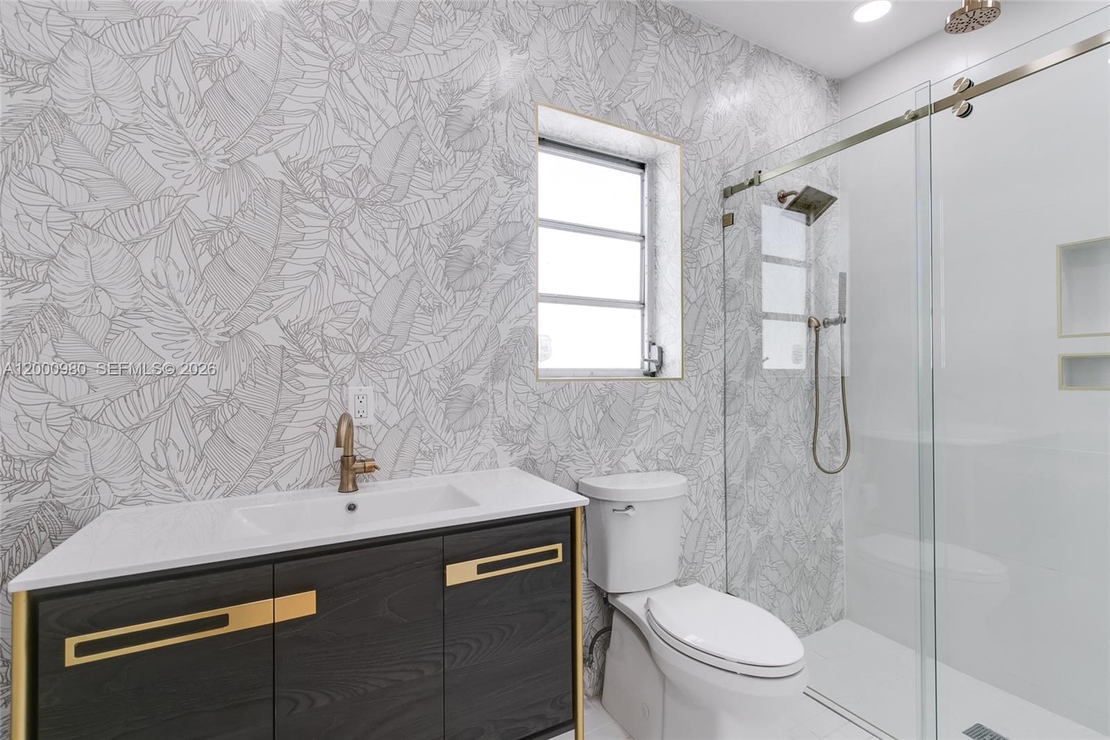 Real estate property located at 840 182nd Ter, Miami-dade, Pickwick Lake Estates Sec, North Miami Beach, FL