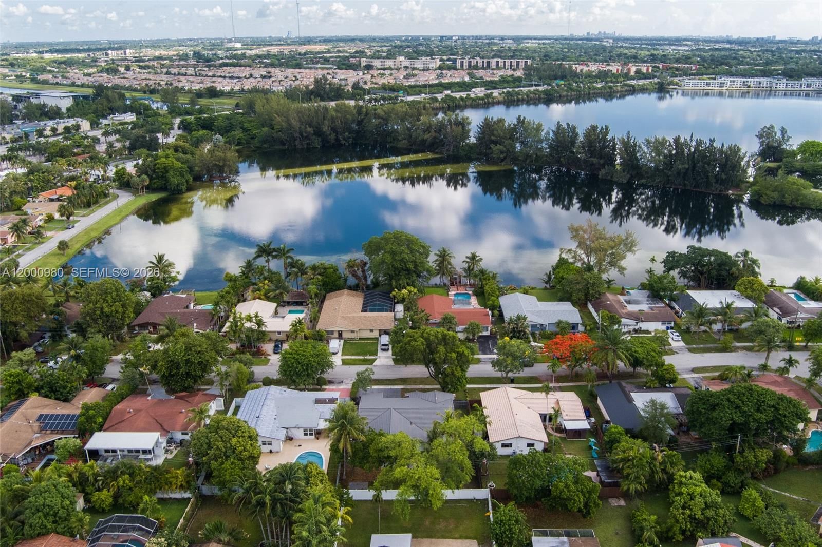 Real estate property located at 840 182nd Ter, Miami-dade, Pickwick Lake Estates Sec, North Miami Beach, FL