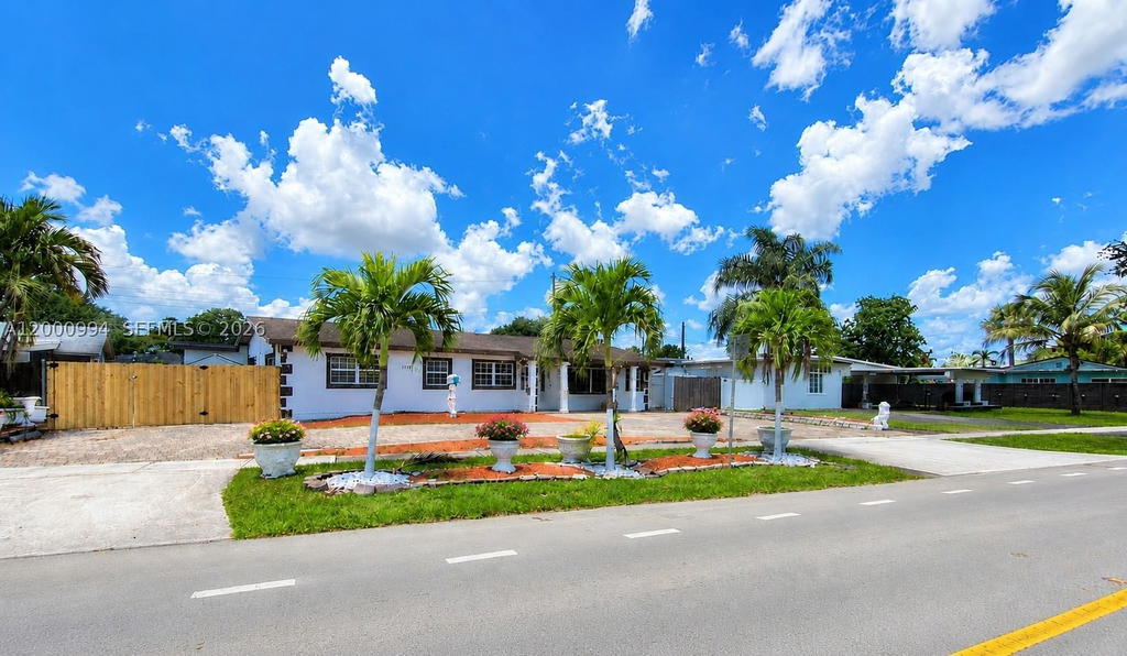 Real estate property located at 120 56th Ave, Broward, Lawn Acres, Hollywood, FL