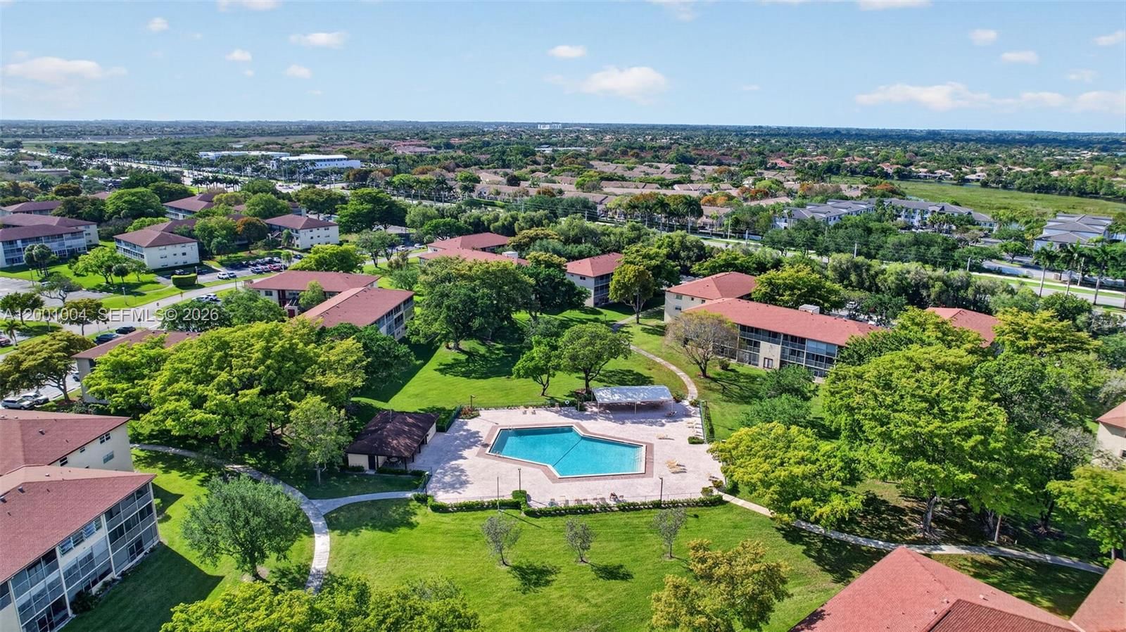 Real estate property located at 101 132nd Way #213J, Broward, New Hampton At Century Vi, Pembroke Pines, FL