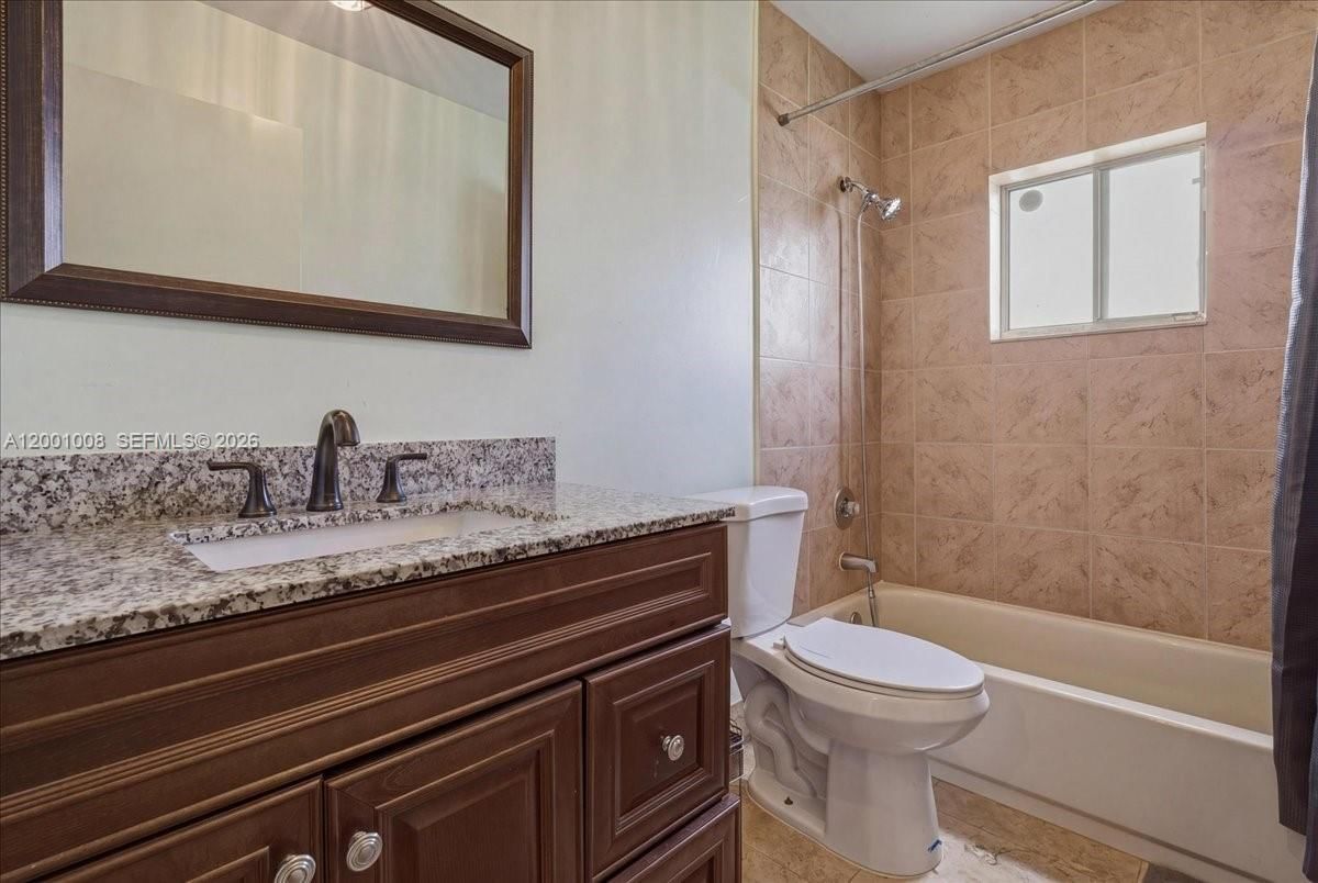 Real estate property located at 10959 72nd Ter, Miami-dade, Poinciana At Sunset, Miami, FL